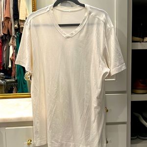 Mens L Lululemon v neck tee